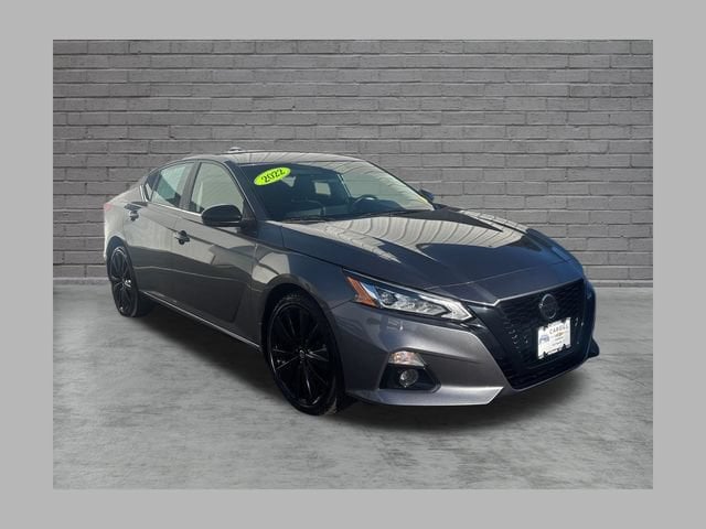 Used 2022 Nissan Altima SR with VIN 1N4BL4CW8NN309433 for sale in Putnam, CT