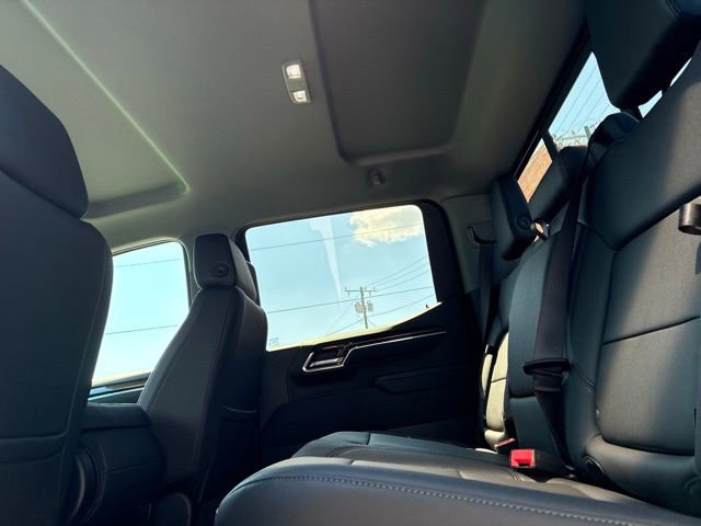 2025 Chevrolet Silverado 1500 LT - Photo 18