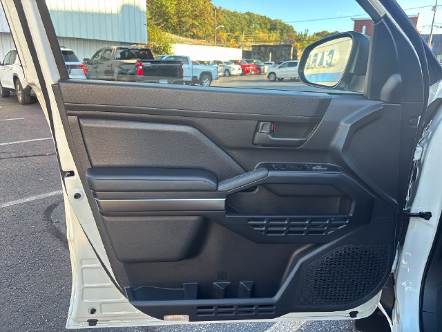 2025 Toyota 4Runner SR5 - Photo 13