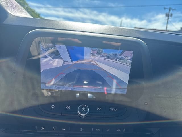 2019 Chevrolet Camaro 1LT - Photo 18