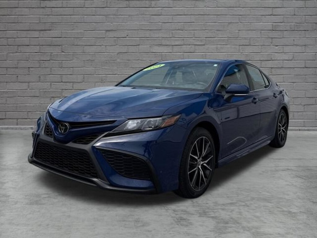 Used 2024 Toyota Camry SE