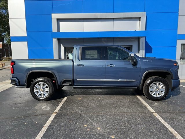 2025 Chevrolet Silverado 2500HD High Country photo 4