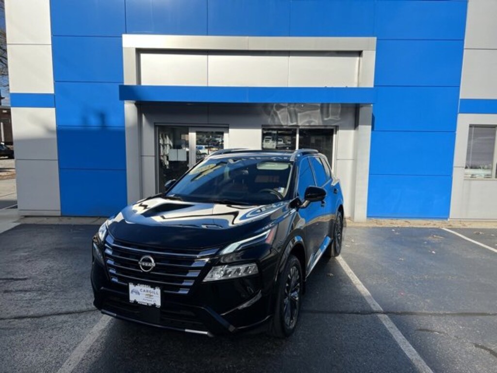 Used 2024 Nissan Rogue Platinum