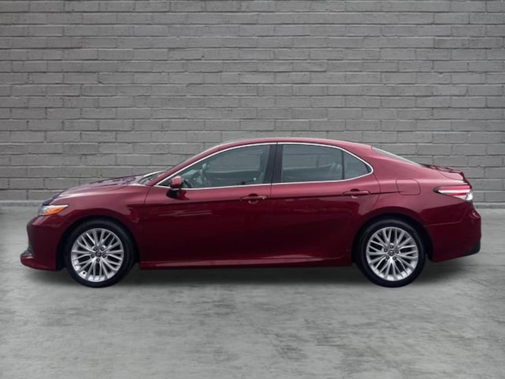 Used 2018 Toyota Camry XLE V6 Sedan