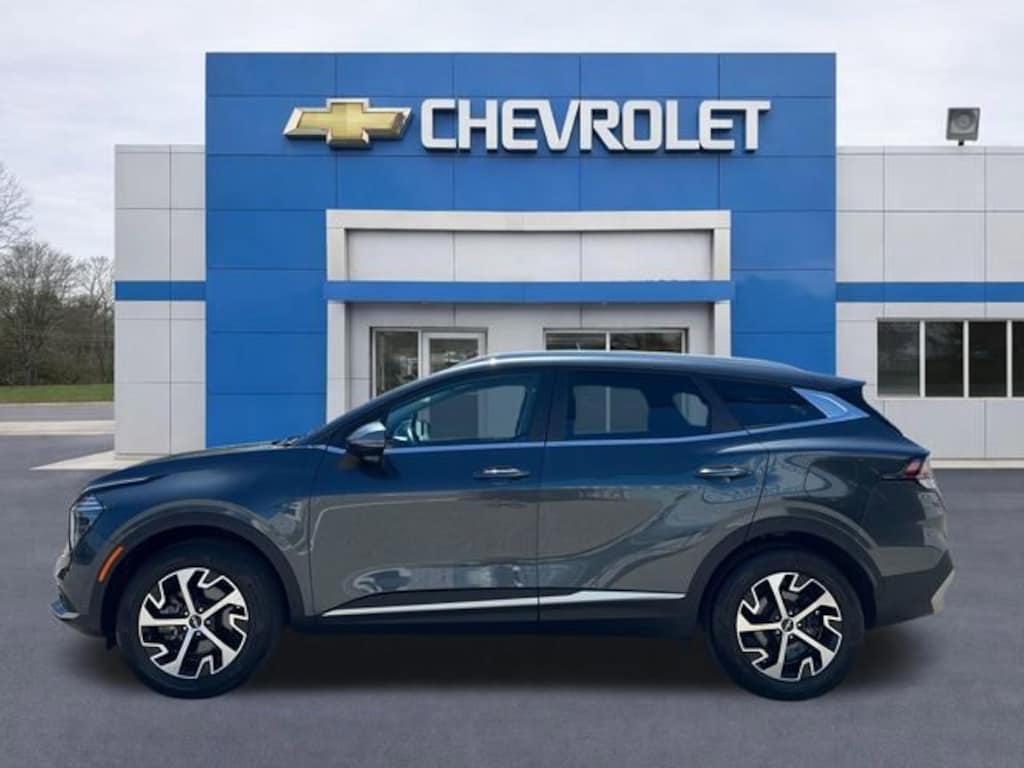 Used 2024 Kia Sportage EX SUV