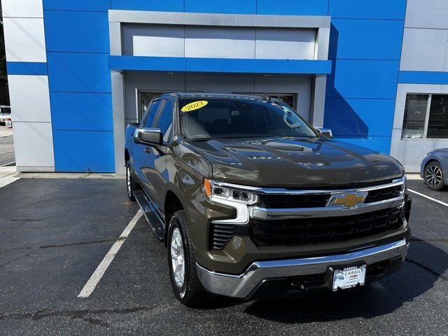 2023 Chevrolet Silverado 1500 LT photo 2