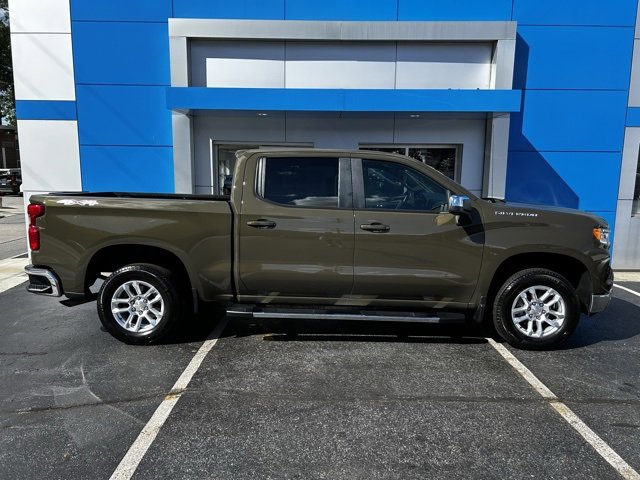 2023 Chevrolet Silverado 1500 LT photo 3