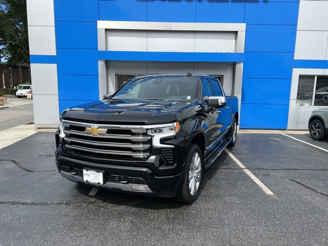 2025 Chevrolet Silverado 1500 High Country photo 2