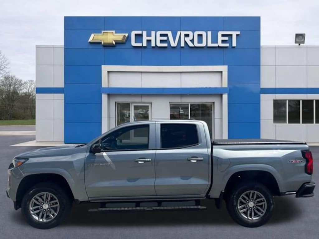 Used 2025 Chevrolet Colorado WT/LT Truck