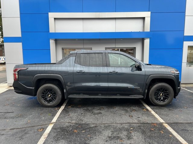 2026 Chevrolet Silverado EV LT photo 2