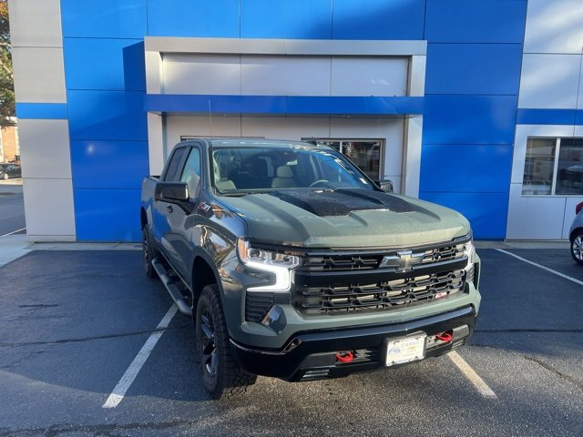 2025 Chevrolet Silverado 1500 LT Trail Boss photo 2
