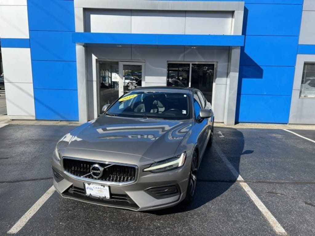 Used 2019 Volvo S60 Momentum