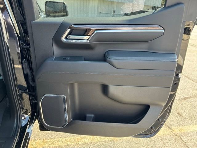 2025 Chevrolet Silverado 1500 LT - Photo 19