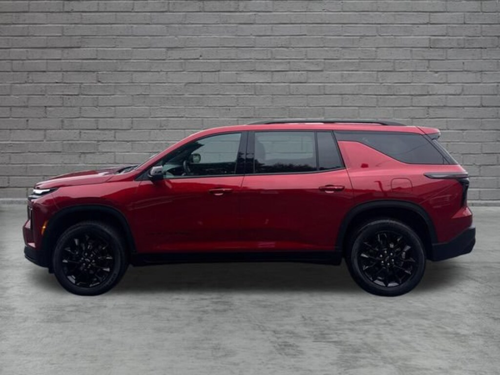 Used 2024 Chevrolet Traverse LT SUV