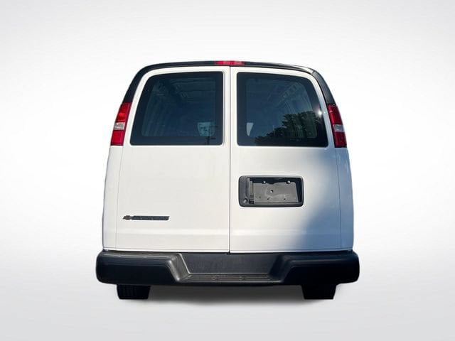 2026 Chevrolet Express Cargo Work Van - Photo 6