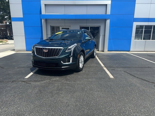 2024 Cadillac XT5 Luxury photo 2