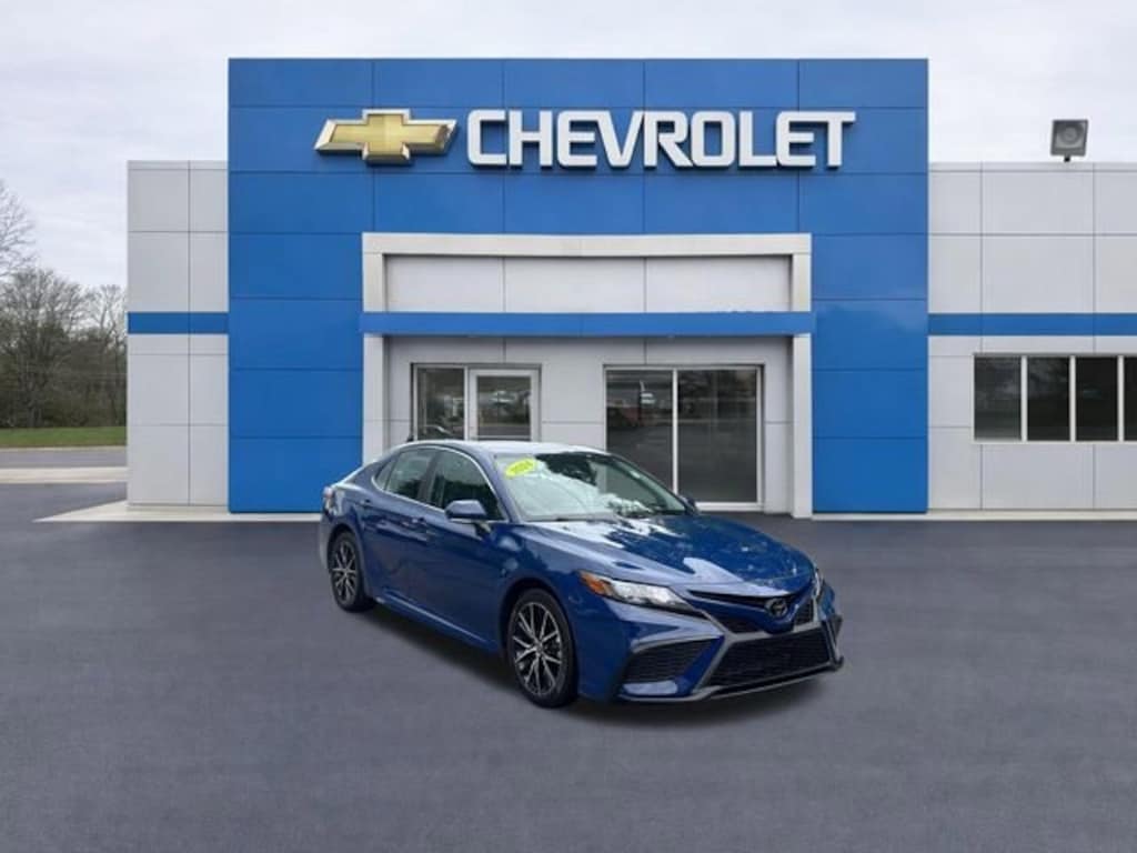 Used 2024 Toyota Camry SE