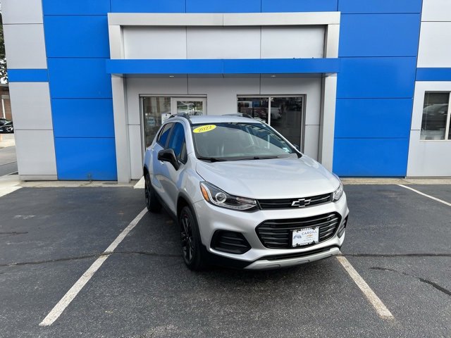 2022 Chevrolet Trax LT photo 2