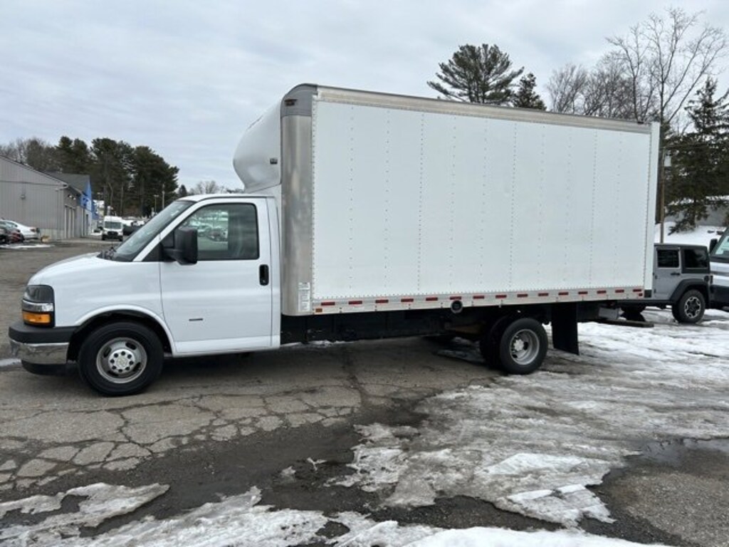 Used 2018 Chevrolet Express Cutaway 3500 Work Van Cutaway Van