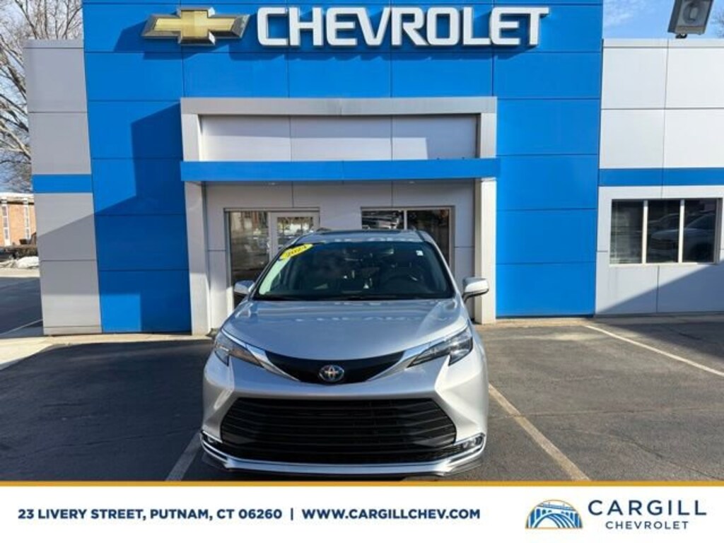 Used 2024 Toyota Sienna XLE