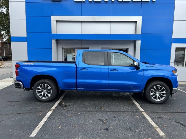 2026 Chevrolet Silverado 1500 LT photo 3