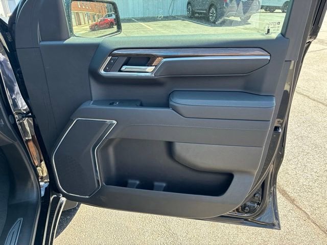 2025 Chevrolet Silverado 1500 LT - Photo 21
