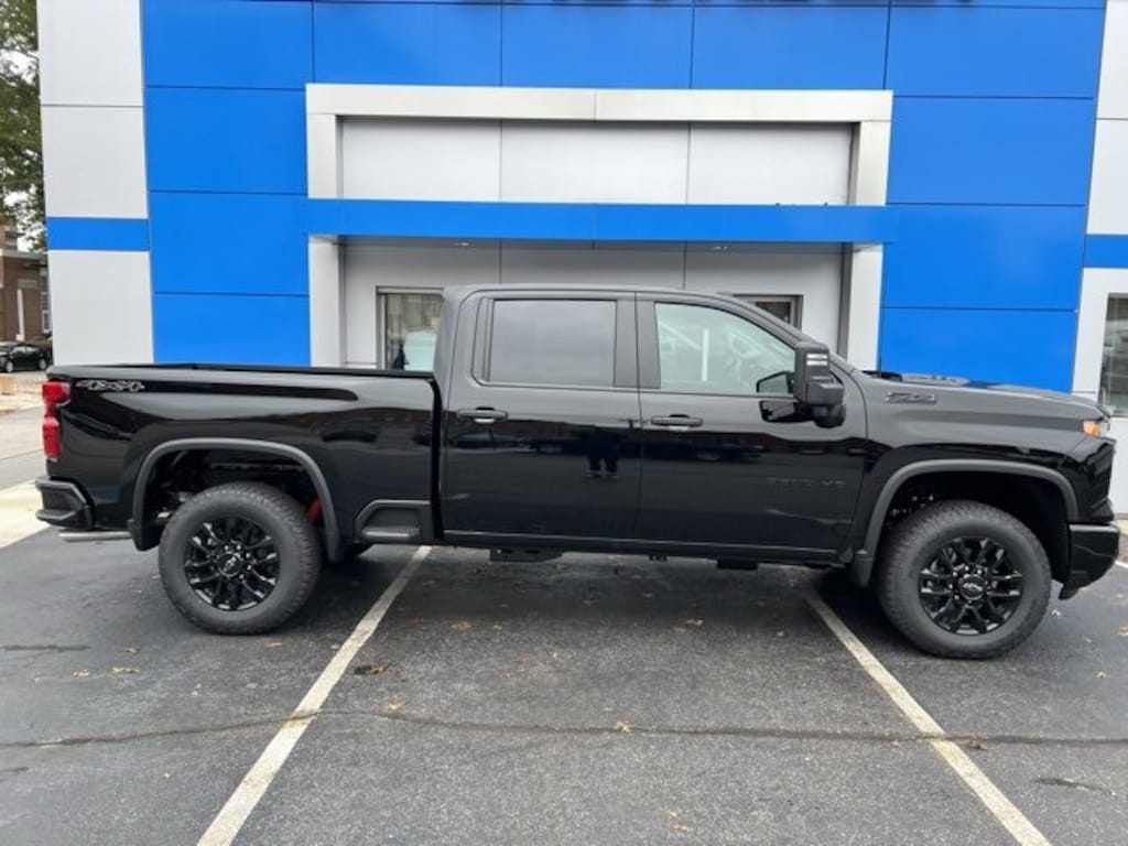 New 2025 Chevrolet Silverado 2500 HD Custom Truck