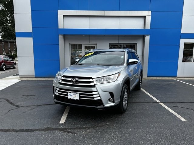 Used 2019 Toyota Highlander XLE with VIN 5TDJZRFH2KS628346 for sale in Putnam, CT