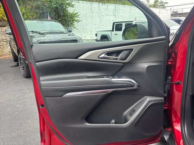 2024 Chevrolet Traverse 2LT - Photo 13