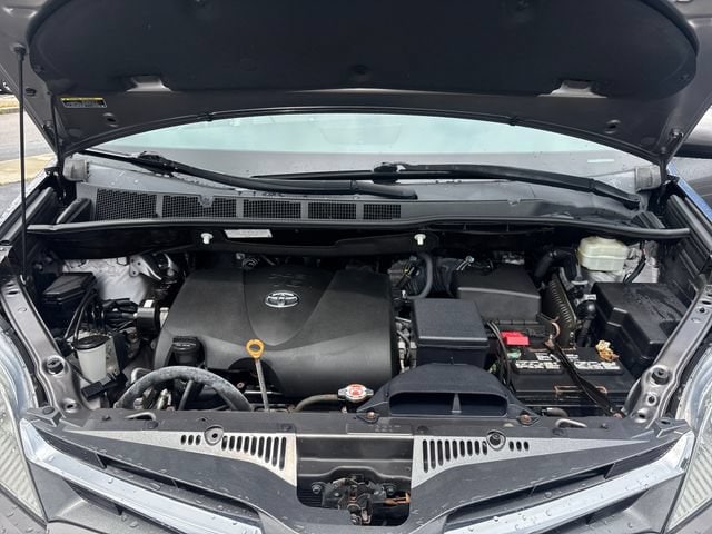 2020 Toyota Sienna XLE - Photo 20