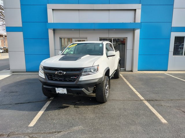 Used 2019 Chevrolet Colorado ZR2 with VIN 1GCGTEEN9K1262930 for sale in Putnam, CT