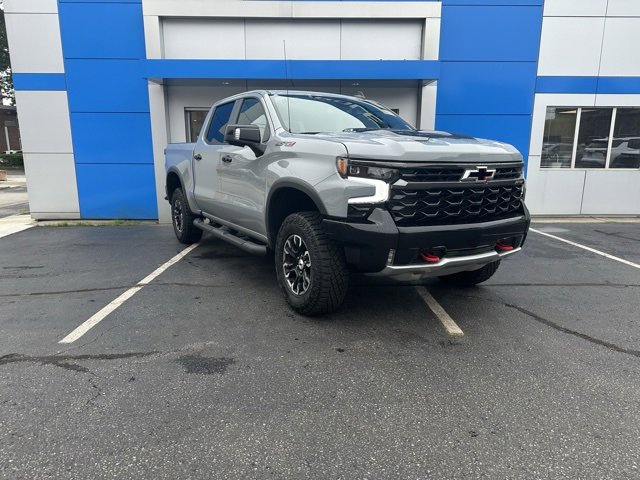 2024 Chevrolet Silverado 1500 ZR2 photo 3