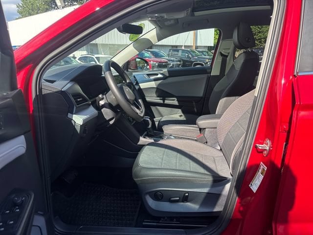 2024 Volkswagen Taos SE - Photo 11