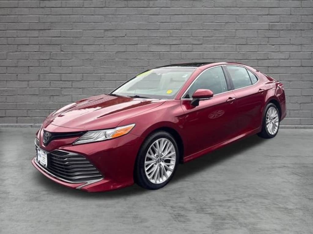 Used 2018 Toyota Camry XLE V6 Sedan