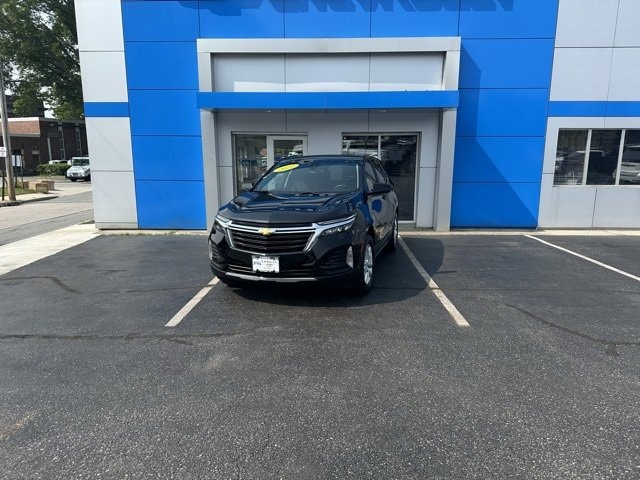 Used 2022 Chevrolet Equinox LT with VIN 3GNAXUEV2NL226652 for sale in Putnam, CT