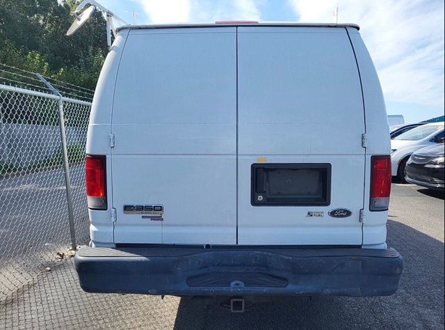 2014 Ford E-350 photo 2