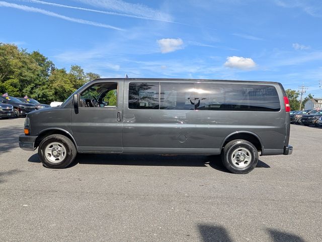 2016 Chevrolet Express 3500 Passenger Van photo 2