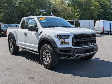 2017 Ford F-150 Raptor Truck SuperCab Styleside