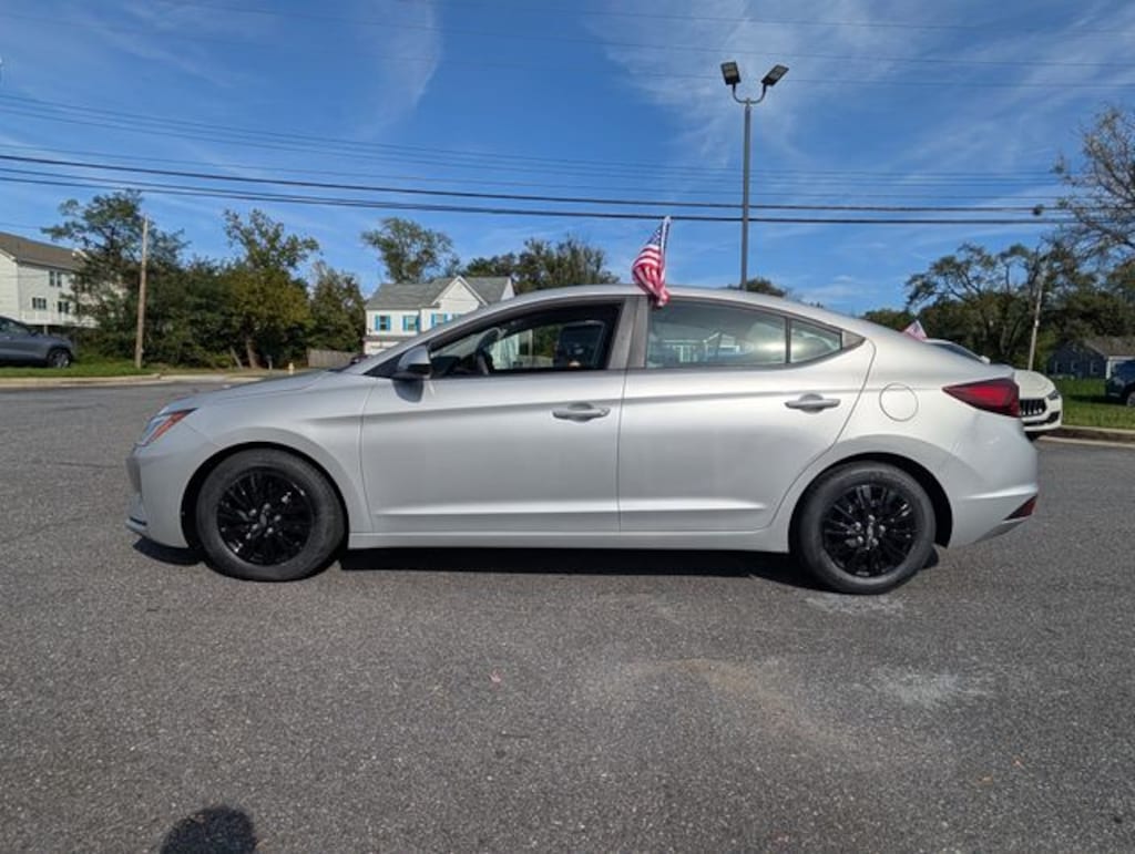 Used 2019 Hyundai Elantra SE Sedan