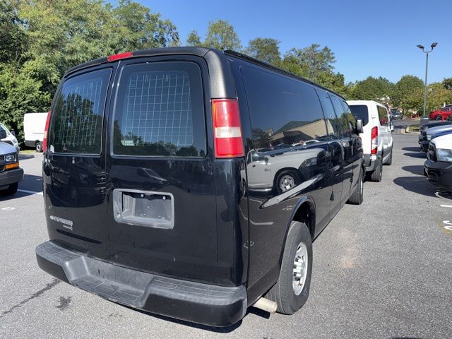 2014 Chevrolet Express 3500 Van photo 2