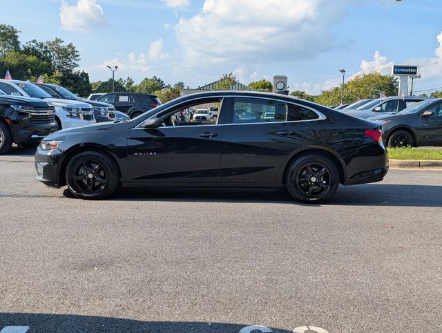 2018 Chevrolet Malibu LS photo 2