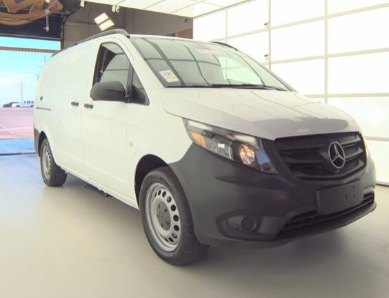 2018 Mercedes Benz Metris photo 2