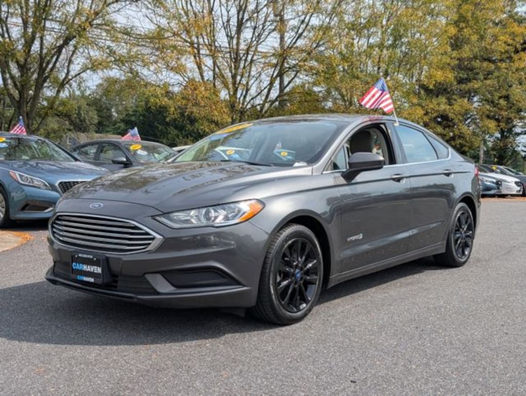 Used 2017 Ford Fusion Hybrid S Sedan