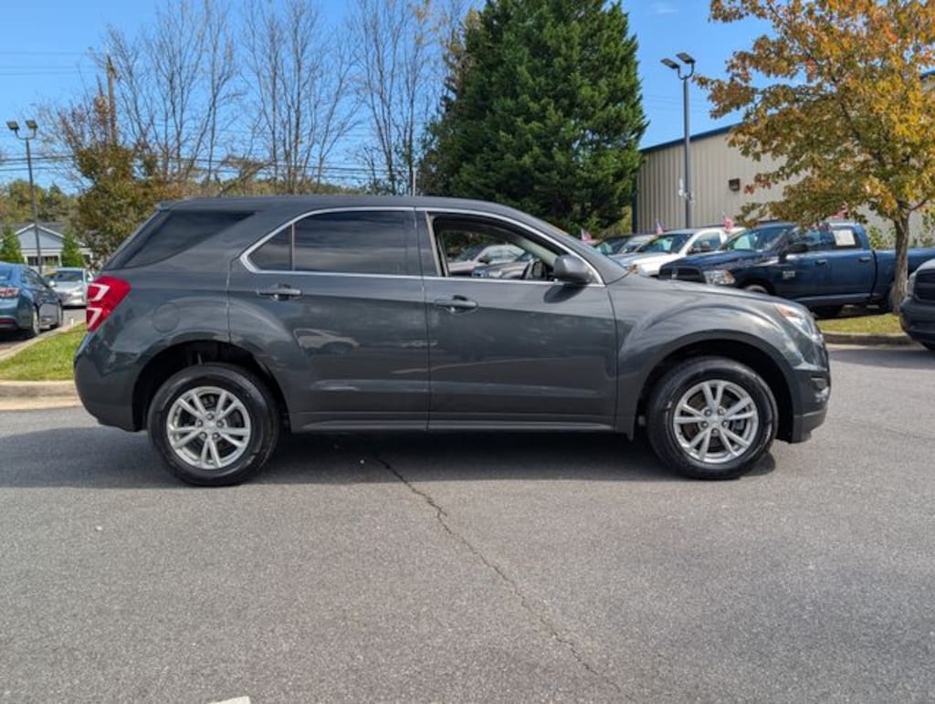 Used 2017 Chevrolet Equinox LS SUV