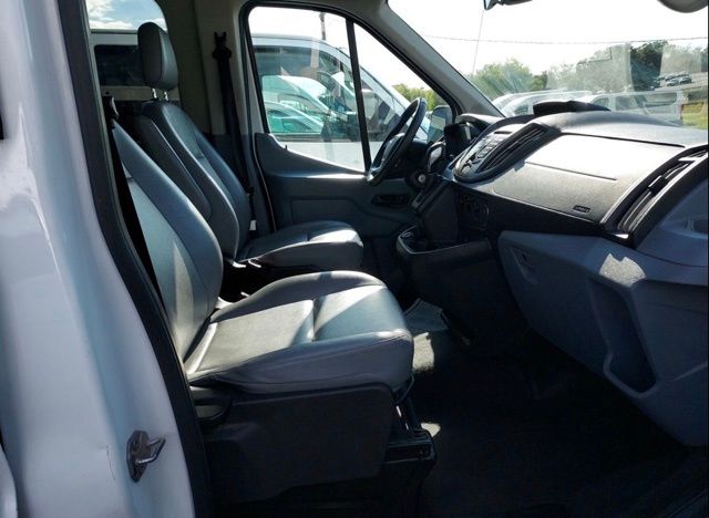 2018 Ford Transit photo 2