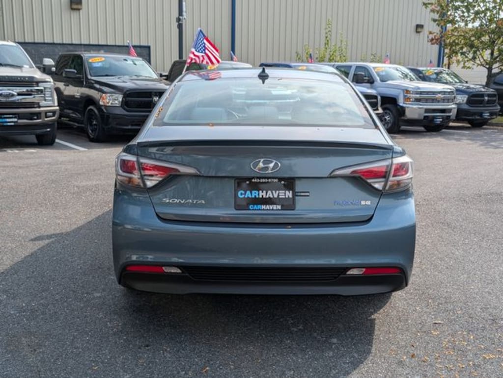 Used 2016 Hyundai Sonata Hybrid SE Sedan