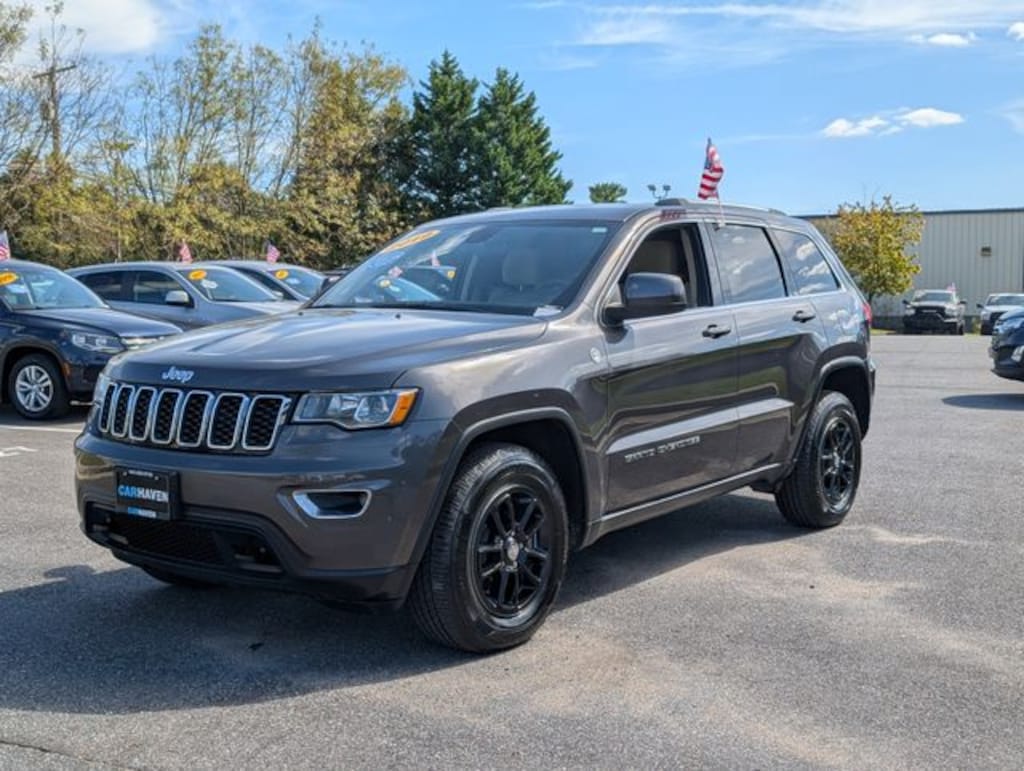 Used 2019 Jeep Grand Cherokee Laredo SUV