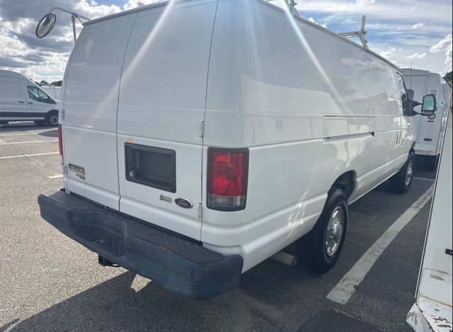 2014 Ford E-350 photo 3
