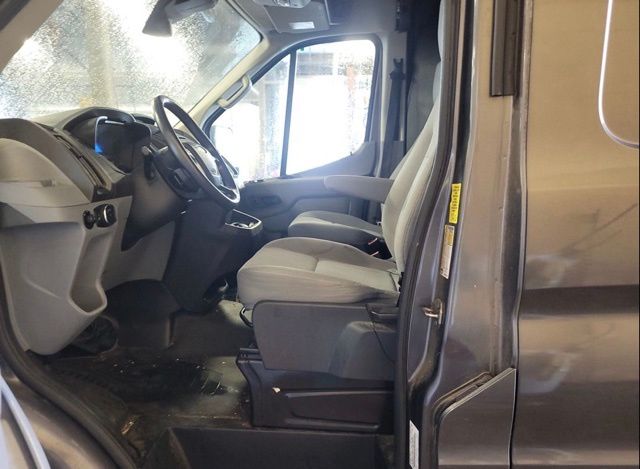 2017 Ford Transit photo 3