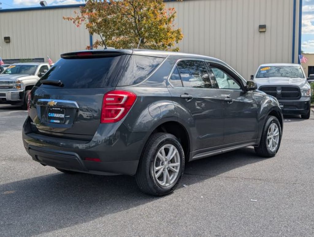 Used 2017 Chevrolet Equinox LS SUV